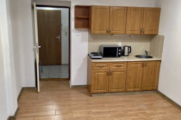 Pronájem bytu Garsoniéra 22 m², Jihlavská, Praha 4 Pronájem bytu Garsoniéra 22 m², Jihlavská, Praha 4