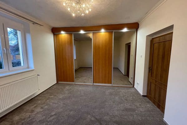 Pronájem bytu 3+1 81 m², Litovická, Hostivice Pronájem bytu 3+1 81 m², Litovická, Hostivice