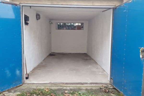 Pronájem garáže 17 m², Třískalova, Brno Pronájem garáže 17 m², Třískalova, Brno
