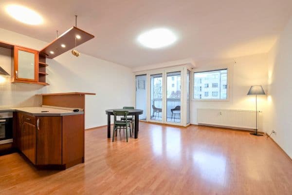 Pronájem bytu 3+kk 75 m², Kloboučnická, Praha Pronájem bytu 3+kk 75 m², Kloboučnická, Praha