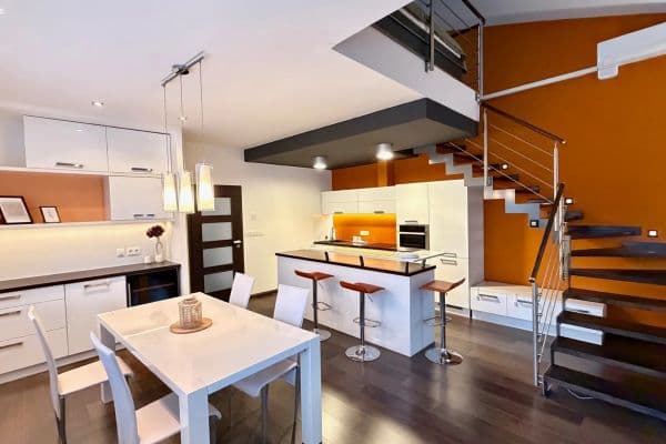 Pronájem bytu 2+kk 76 m², nábřeží Závodu míru, Pardubice, Pardubický kraj Pronájem bytu 2+kk 76 m², nábřeží Závodu míru, Pardubice, Pardubický kraj