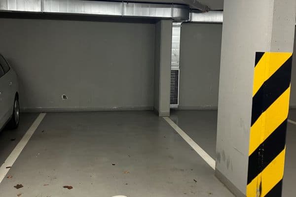 Pronájem garáže 13 m², Tigridova, Praha Pronájem garáže 13 m², Tigridova, Praha