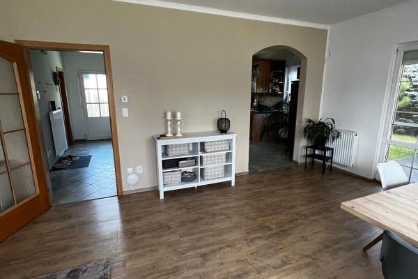 Pronájem domu 128 m², pozemek 1.200 m², V Pálce, Křenice Pronájem domu 128 m², pozemek 1.200 m², V Pálce, Křenice