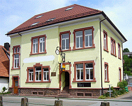 Pronájem bytu 2+1 44 m², Durlacherstr. 24, Keltern Pronájem bytu 2+1 44 m², Durlacherstr. 24, Keltern