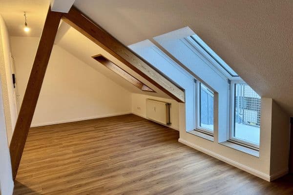 Pronájem bytu 2+1 60 m², Theaterstr. 71, Cáchy, Severní Porýní-Vestfálsko Pronájem bytu 2+1 60 m², Theaterstr. 71, Cáchy, Severní Porýní-Vestfálsko