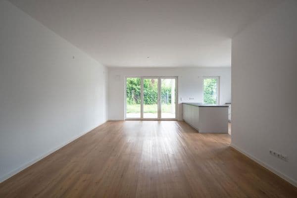Pronájem bytu 3+1 91 m², Karl-Marx-Straße 8, Hohen Neuendorf Pronájem bytu 3+1 91 m², Karl-Marx-Straße 8, Hohen Neuendorf