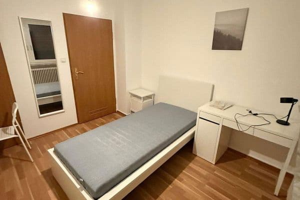 Pronájem bytu 13 m², Eckenheimer Landstraße 361, Frankfurt, Hessen Pronájem bytu 13 m², Eckenheimer Landstraße 361, Frankfurt, Hessen