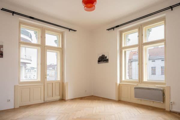 Pronájem bytu 2+kk 59 m², Klatovská třída, Plzeň Pronájem bytu 2+kk 59 m², Klatovská třída, Plzeň