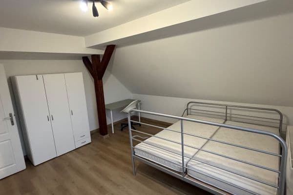 Pronájem bytu 1+1 36 m², Halenkovská, Praha Pronájem bytu 1+1 36 m², Halenkovská, Praha