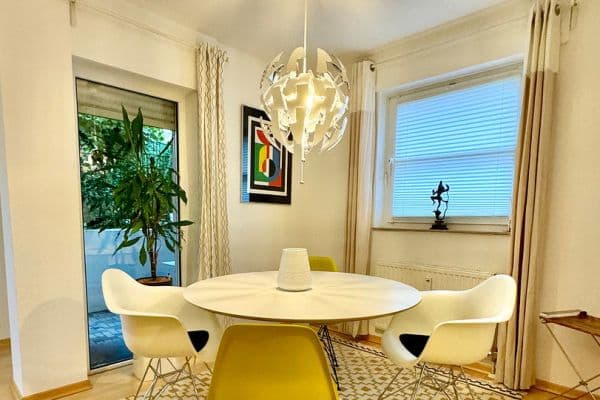 Pronájem bytu 2+1 56 m², Essen Pronájem bytu 2+1 56 m², Essen