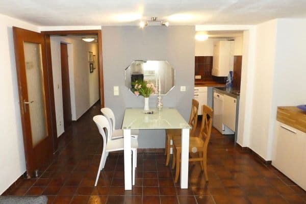 Pronájem bytu 2+1 50 m², Esslingen Pronájem bytu 2+1 50 m², Esslingen