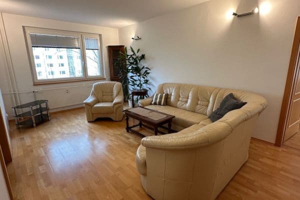 Pronájem bytu 5+1 120 m², Zbudovská, Praha Pronájem bytu 5+1 120 m², Zbudovská, Praha