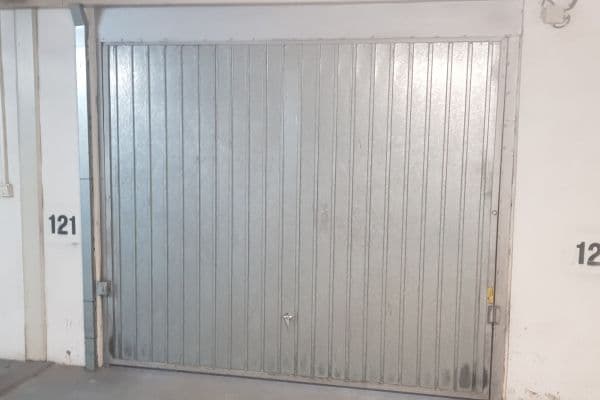 Pronájem garáže 17 m², Černyševského, Bratislava Pronájem garáže 17 m², Černyševského, Bratislava