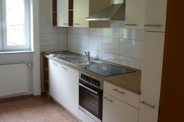 Pronájem bytu 3+1 68 m², Höfen an der Enz Pronájem bytu 3+1 68 m², Höfen an der Enz