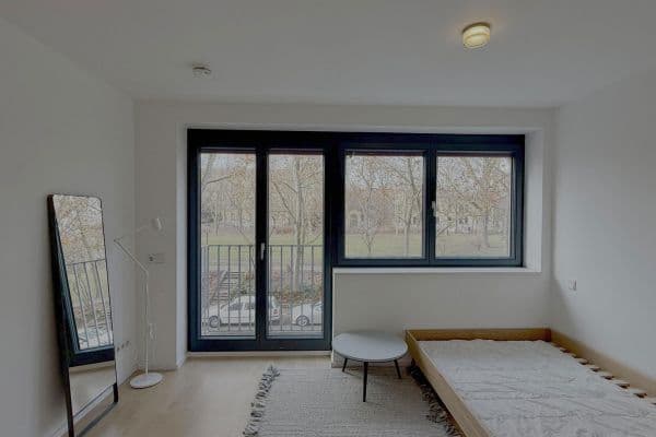 Pronájem bytu 1+1 28 m², Mariannenplatz 21, Berlin, Berlín Pronájem bytu 1+1 28 m², Mariannenplatz 21, Berlin, Berlín