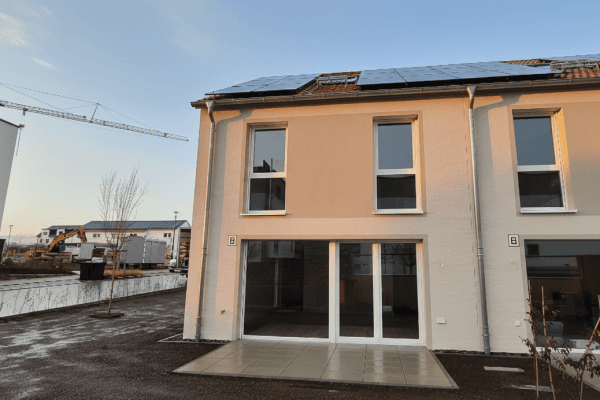 Prodej domu 136 m², pozemek 269 m², Nelkenstraße, Renningen Prodej domu 136 m², pozemek 269 m², Nelkenstraße, Renningen