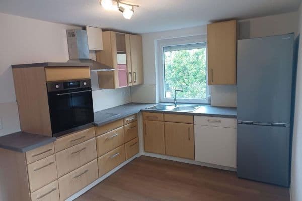 Pronájem bytu 4+1 86 m², Großbottwar Pronájem bytu 4+1 86 m², Großbottwar