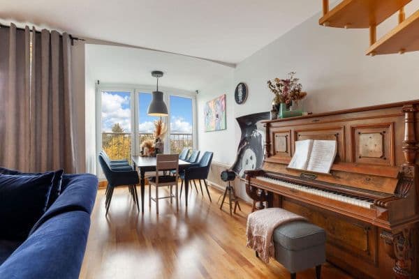 Prodej bytu 3+1 93 m², Berlin, Berlín Prodej bytu 3+1 93 m², Berlin, Berlín