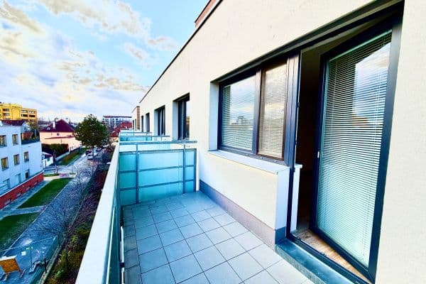 Pronájem bytu 2+kk 55 m², V Zahrádkách, Praha Pronájem bytu 2+kk 55 m², V Zahrádkách, Praha