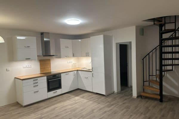 Pronájem bytu 3+kk 75 m², Na Šmukýřce, Praha Pronájem bytu 3+kk 75 m², Na Šmukýřce, Praha