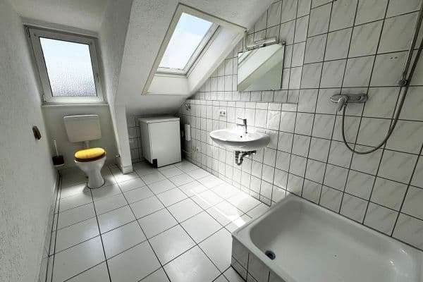 Pronájem bytu 3+1 67 m², Stuttgart Pronájem bytu 3+1 67 m², Stuttgart