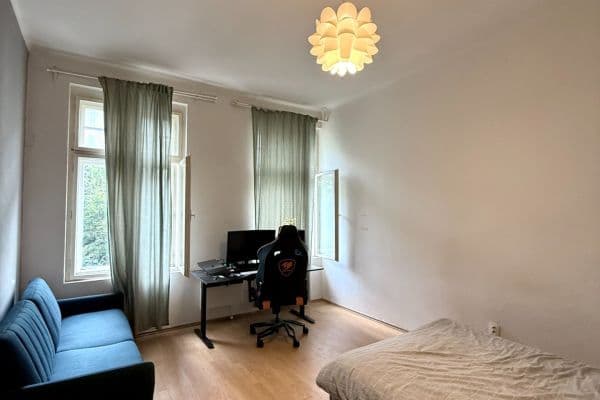Pronájem bytu 1+1 44 m², Husitská, Praha Pronájem bytu 1+1 44 m², Husitská, Praha