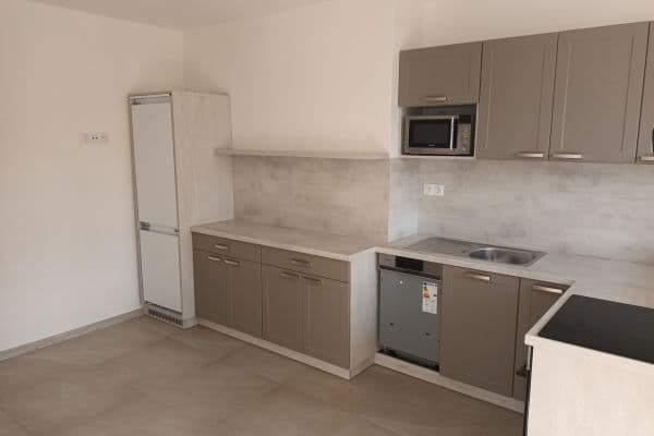 Pronájem bytu 2+kk 55 m², 4. května, Želechovice nad Dřevnicí Pronájem bytu 2+kk 55 m², 4. května, Želechovice nad Dřevnicí