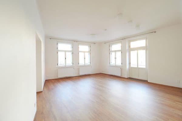 Pronájem bytu 4+kk 115 m², Kolínská, Praha Pronájem bytu 4+kk 115 m², Kolínská, Praha
