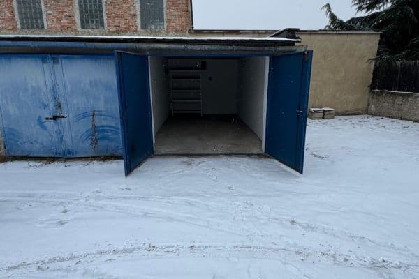 Pronájem garáže 17 m², Bulharská, Brno Pronájem garáže 17 m², Bulharská, Brno