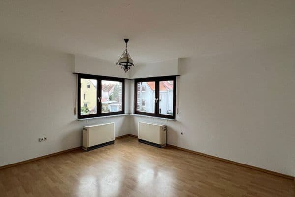 Pronájem bytu 4+1 76 m², Friedrich-Ebert Straße 23, Heddesheim Pronájem bytu 4+1 76 m², Friedrich-Ebert Straße 23, Heddesheim