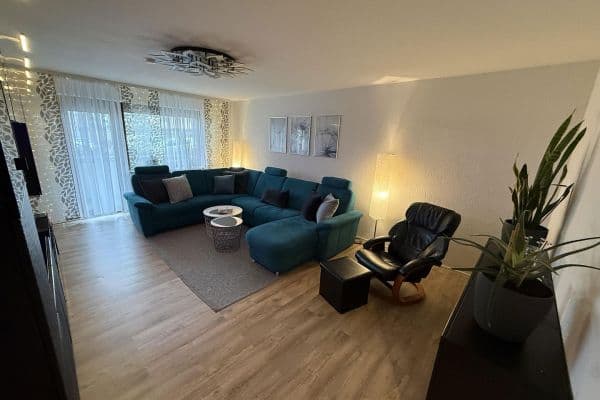 Pronájem bytu 2+1 60 m², Im Kaiserfeld 3, Eberdingen-Hochdorf Pronájem bytu 2+1 60 m², Im Kaiserfeld 3, Eberdingen-Hochdorf