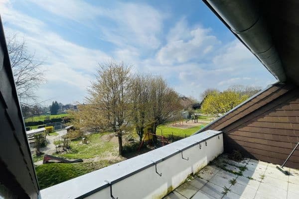 Pronájem bytu 3+1 97 m², Horbacher Straße 333, Cáchy, Severní Porýní-Vestfálsko Pronájem bytu 3+1 97 m², Horbacher Straße 333, Cáchy, Severní Porýní-Vestfálsko