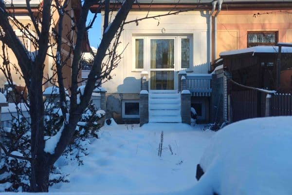 Pronájem bytu 1+kk 32 m², Přímá, Praha Pronájem bytu 1+kk 32 m², Přímá, Praha