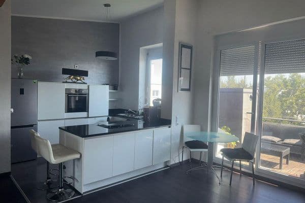 Pronájem bytu 3+1 80 m², Kansasstrase, Kornwestheim Pronájem bytu 3+1 80 m², Kansasstrase, Kornwestheim