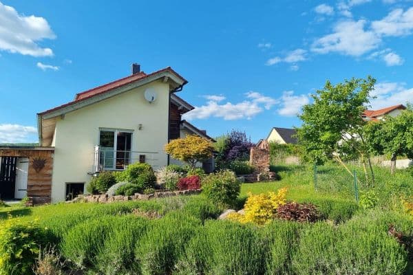 Prodej domu 273 m², pozemek 655 m², Einbeck Prodej domu 273 m², pozemek 655 m², Einbeck