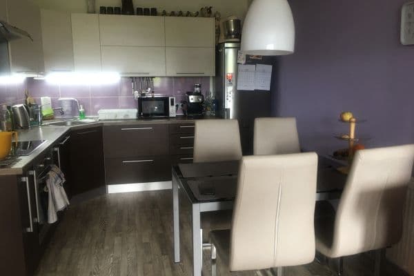 Pronájem bytu 2+kk 57 m², náměstí 5. května, Čelákovice Pronájem bytu 2+kk 57 m², náměstí 5. května, Čelákovice