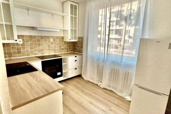 Pronájem bytu 2+1 79 m², Pod Vrstevnicí, Praha Pronájem bytu 2+1 79 m², Pod Vrstevnicí, Praha
