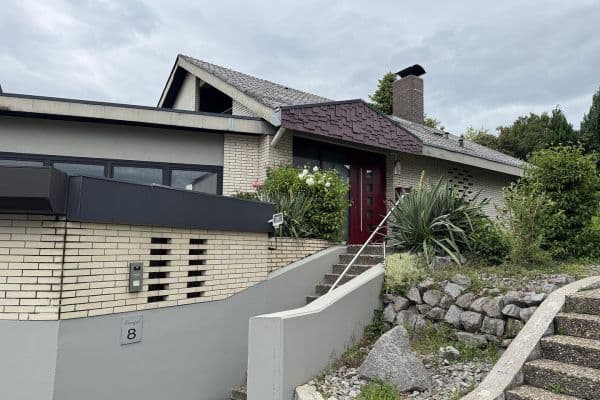 Prodej domu 200 m², pozemek 699 m², Ahornweg 8, Dielheim Prodej domu 200 m², pozemek 699 m², Ahornweg 8, Dielheim