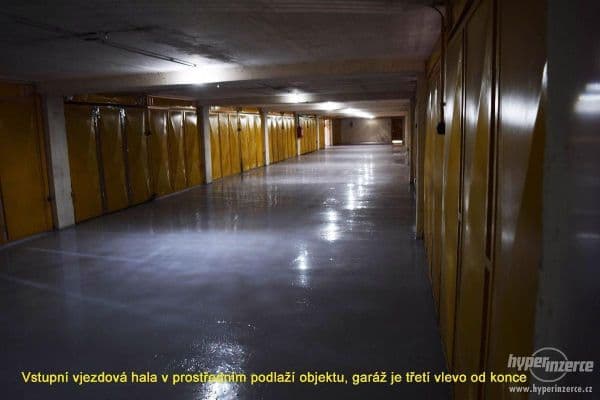 Pronájem garáže 18 m², Navigátorů, Praha Pronájem garáže 18 m², Navigátorů, Praha