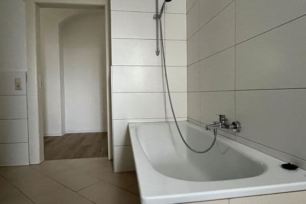 Pronájem bytu 4+1 133 m², Lassallestraße 9, Zwickau Pronájem bytu 4+1 133 m², Lassallestraße 9, Zwickau