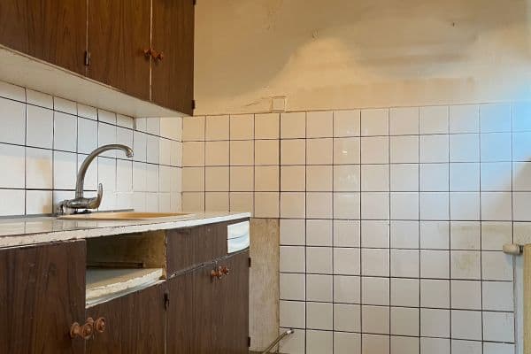 Prodej bytu 2+1 55 m², Pod Rapidem, Praha Prodej bytu 2+1 55 m², Pod Rapidem, Praha