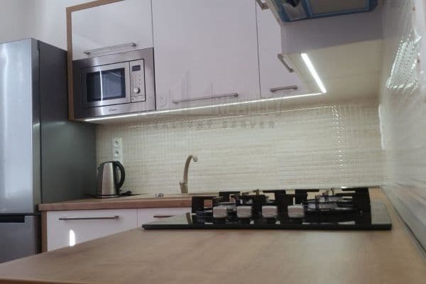 Pronájem bytu 2+1 62 m², Ukrajinská, Bratislava Pronájem bytu 2+1 62 m², Ukrajinská, Bratislava