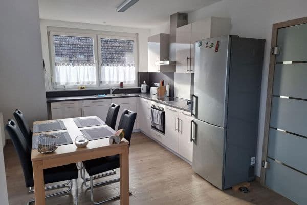 Pronájem bytu 4+1 92 m², Bösinger Straße 28, Haiterbach Pronájem bytu 4+1 92 m², Bösinger Straße 28, Haiterbach