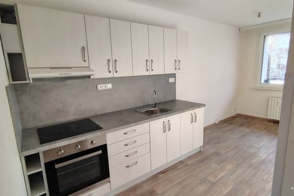 Pronájem bytu 4+1 100 m², Benešova, Kutná Hora Pronájem bytu 4+1 100 m², Benešova, Kutná Hora