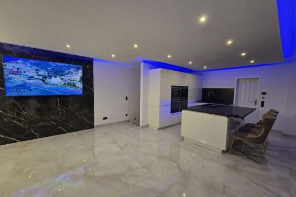 Prodej bytu 4+1 106 m², Hamburg, Hamburg Prodej bytu 4+1 106 m², Hamburg, Hamburg