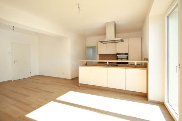 Pronájem bytu 4+1 83 m², St.Pölten, Dolní Rakousko Pronájem bytu 4+1 83 m², St.Pölten, Dolní Rakousko