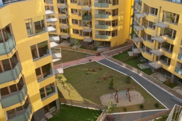 Pronájem bytu 3+kk 91 m², Jeseniova, Praha Pronájem bytu 3+kk 91 m², Jeseniova, Praha