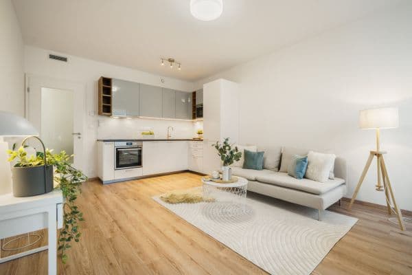 Pronájem bytu 2+kk 52 m², Počernická, Praha Pronájem bytu 2+kk 52 m², Počernická, Praha