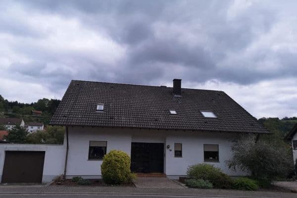 Prodej domu 346 m², pozemek 677 m², Bruchstraße 18, Oberarnbach Prodej domu 346 m², pozemek 677 m², Bruchstraße 18, Oberarnbach