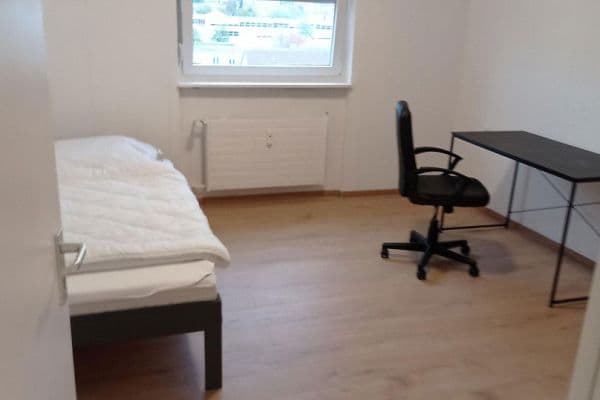 Pronájem bytu 15 m², Weinsbergerstr. 1, Heilbronn Pronájem bytu 15 m², Weinsbergerstr. 1, Heilbronn